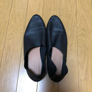 ザラ(ZARA)の【大人気】ZARA レザーフラットシューズ 40【大きめサイズ】(その他)