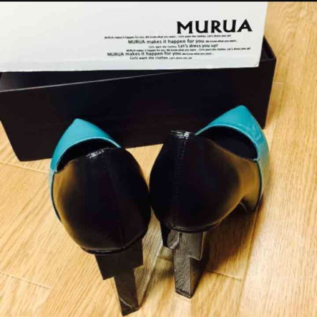 MURUA(ムルーア)のムルーアバイカラーパンプス レディースの靴/シューズ(ハイヒール/パンプス)の商品写真