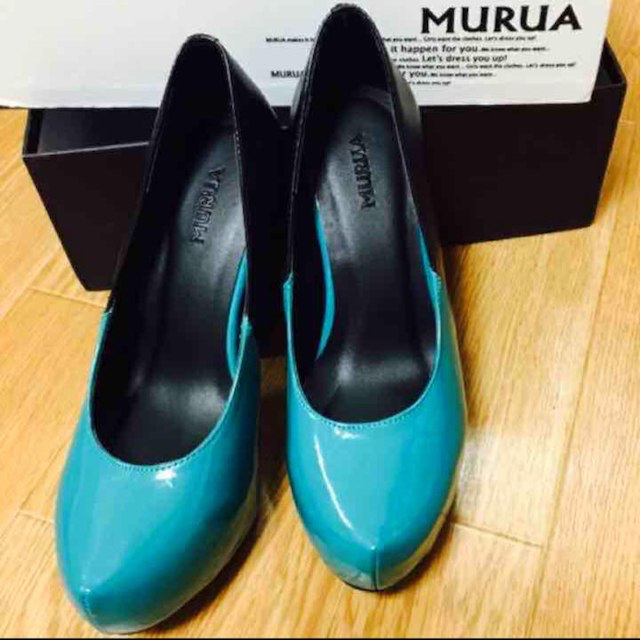 MURUA(ムルーア)のムルーアバイカラーパンプス レディースの靴/シューズ(ハイヒール/パンプス)の商品写真