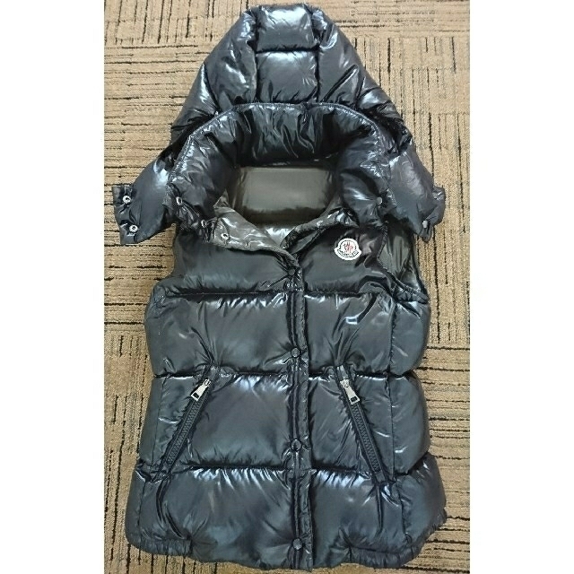 超大特価 MONCLER - 【れお】MONCLER 黒フード付ダウンベスト サイズ0