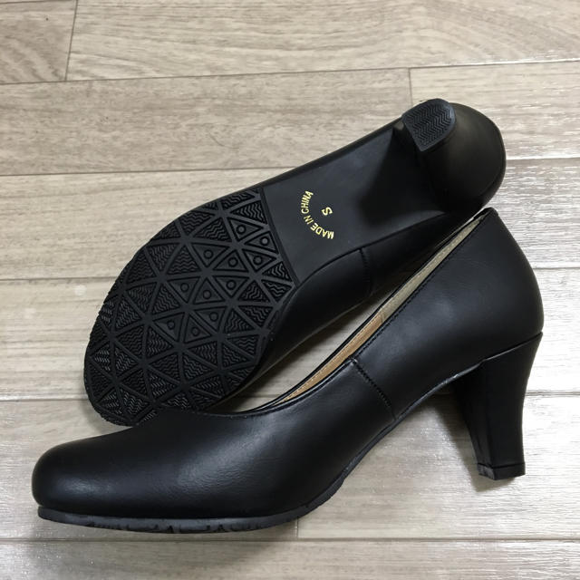 【新品】ブラックパンプス Sサイズ レディースの靴/シューズ(ハイヒール/パンプス)の商品写真
