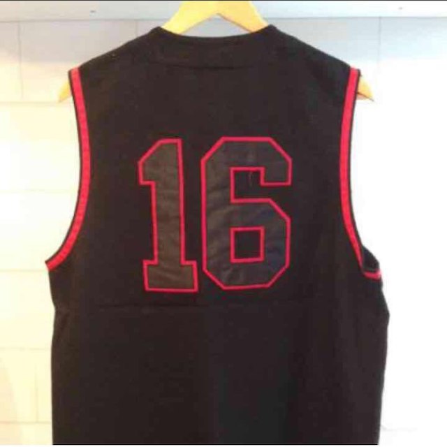 Supreme(シュプリーム)の【Supreme】SLEEVELESS BASEBALL JERSEY メンズのトップス(ジャージ)の商品写真