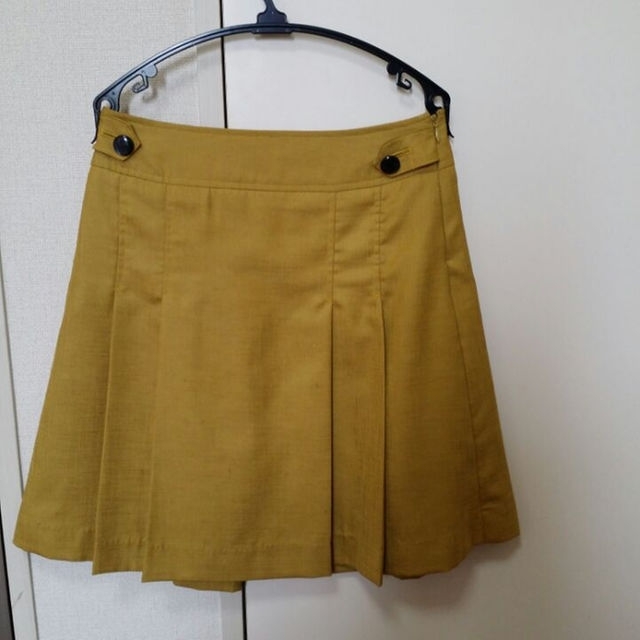 マスタードイエロー 台形 ひざ丈スカート✿ レディースのスカート(ひざ丈スカート)の商品写真