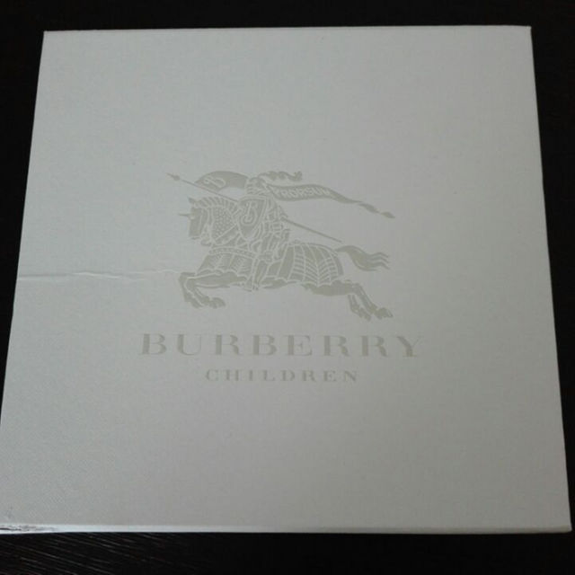 BURBERRY(バーバリー)の新品箱付き　BURBERRY　ベビーギフトセット キッズ/ベビー/マタニティのベビー服(~85cm)(カバーオール)の商品写真