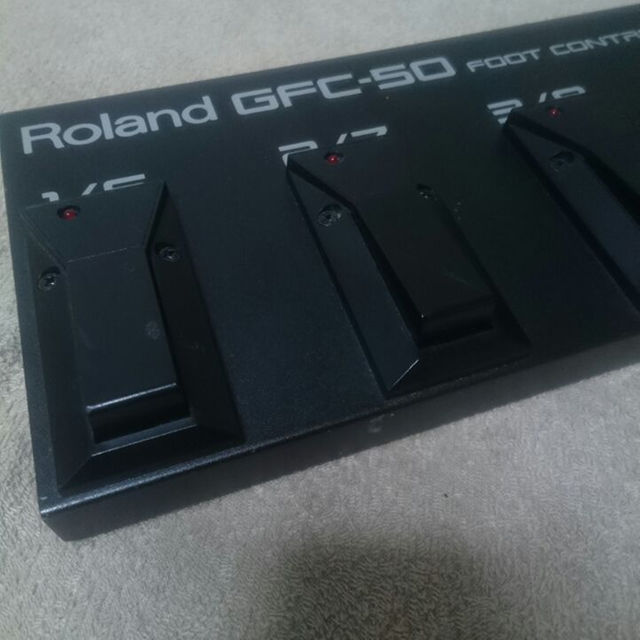 Roland(ローランド)のRoland GFC-50 MIDI フットコントローラー 中古 楽器のギター(その他)の商品写真