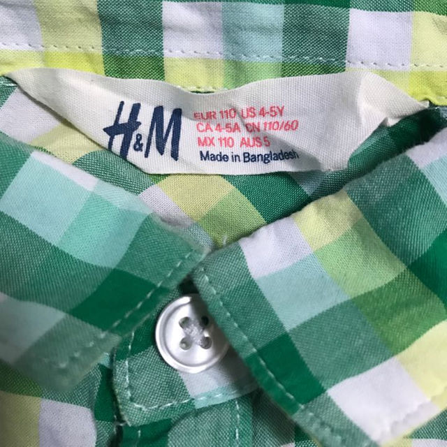 H&M(エイチアンドエム)の110センチ H&M グリーンチェックシャツ キッズ/ベビー/マタニティのキッズ服男の子用(90cm~)(その他)の商品写真