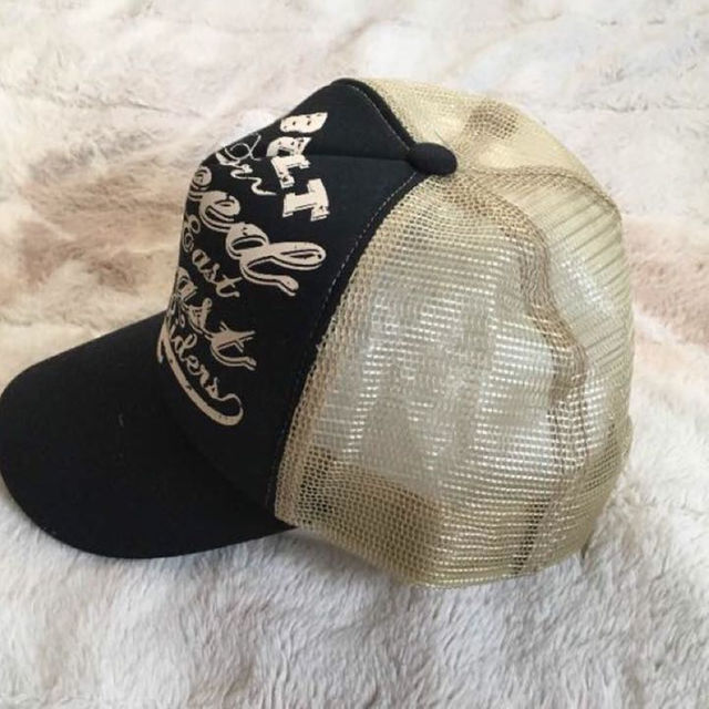 専用　黒とベージュのメッシュキャップ メンズの帽子(その他)の商品写真