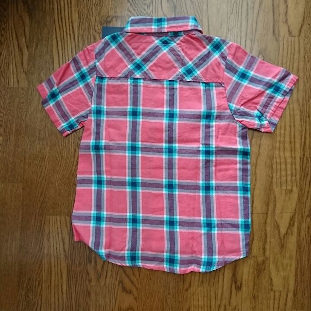 BeBe(ベベ)の新品  BUZZ  FUZZ  120 キッズ/ベビー/マタニティのキッズ服男の子用(90cm~)(Tシャツ/カットソー)の商品写真