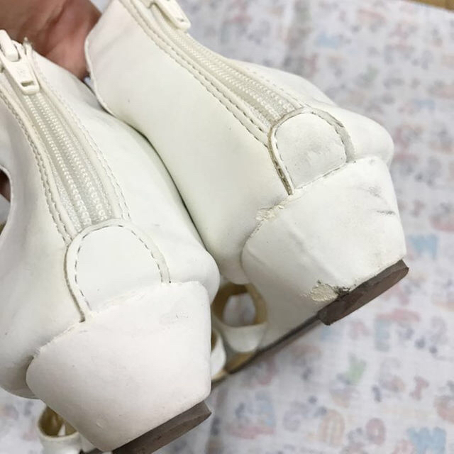 ワケあり☆ビジューストーントングサンダル☆ レディースの靴/シューズ(サンダル)の商品写真