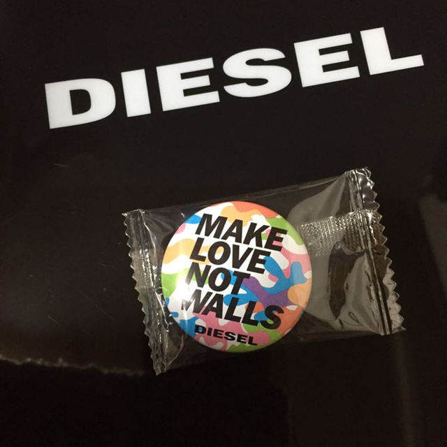 DIESEL(ディーゼル)のディーゼル♡ファイル&缶バッチセット〜♪ メンズのファッション小物(その他)の商品写真