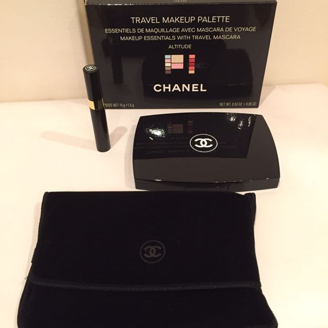 【海外限定品】CHANEL TRAVEL MAKEUP PALETTE