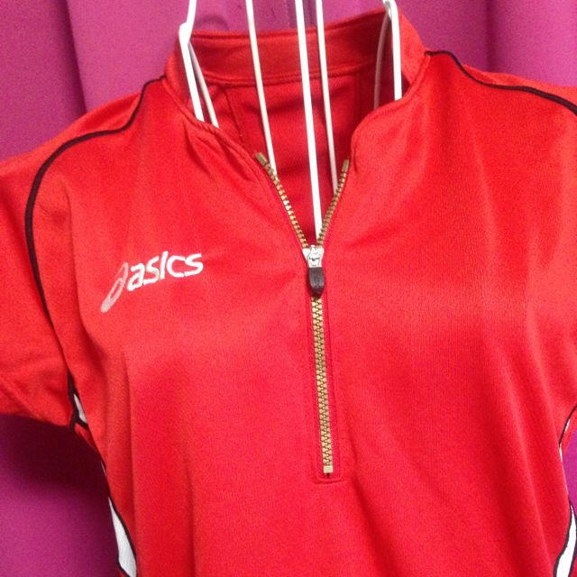 asics(アシックス)の送込✨asicsジップスポーツTシャツ レディースのトップス(Tシャツ(半袖/袖なし))の商品写真