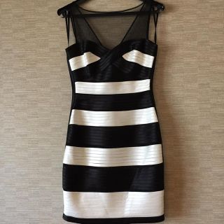 ビーシービージーマックスアズリア(BCBGMAXAZRIA)のBCBG Maxazria dress(ミニワンピース)