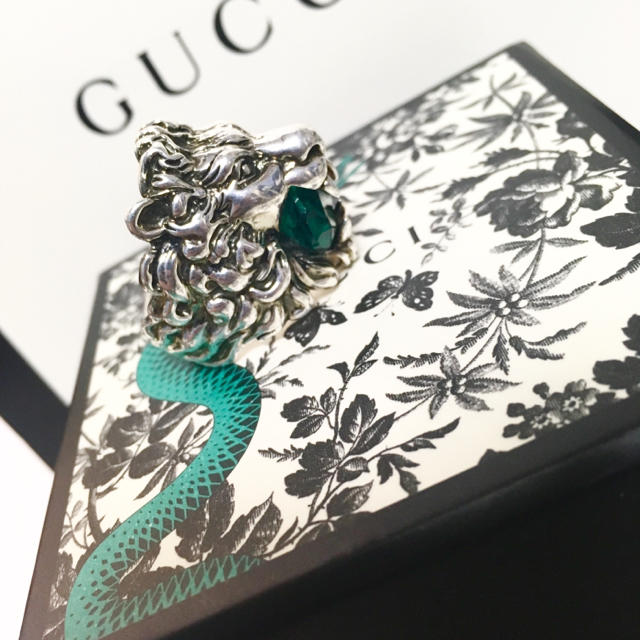 Gucci(グッチ)のGUCCI 19号 ライオンリング グリーン プリンスタウン デニム ニット メンズのアクセサリー(リング(指輪))の商品写真