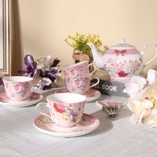 上品ティーカップ&ソーサー 4客セット 花柄.北欧.陶器.食器 上品ティーカップ&ソーサー 4客セット 花柄.北欧.陶器.食器