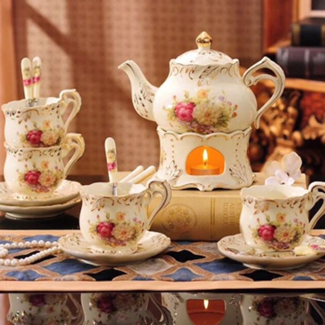 西洋姫系ティーカップ＆ソーサー 4客セット 花柄，陶器．食器 お皿