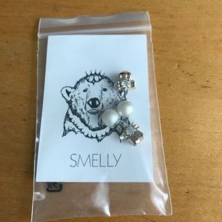 アーバンリサーチ(URBAN RESEARCH)のSMELLY リバーシブルビジューピアス ピアス 送料込み 結婚式 二次会(ピアス)