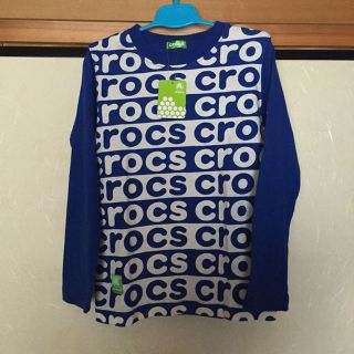 クロックス(crocs)のcrocs ロンＴ ブルー 新品未使用(Tシャツ/カットソー)