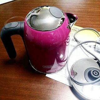 デロンギ(DeLonghi)のデロンギケーミックス電気ケトル0.75L(炊飯器)