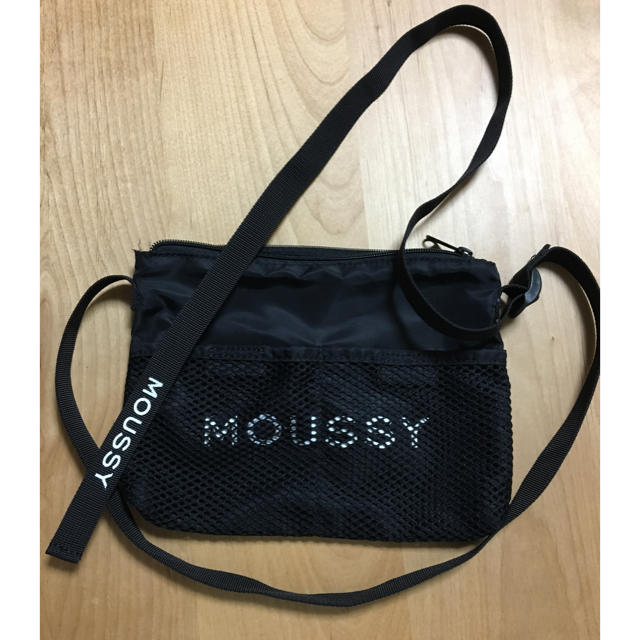 moussy ♡サコッシュ