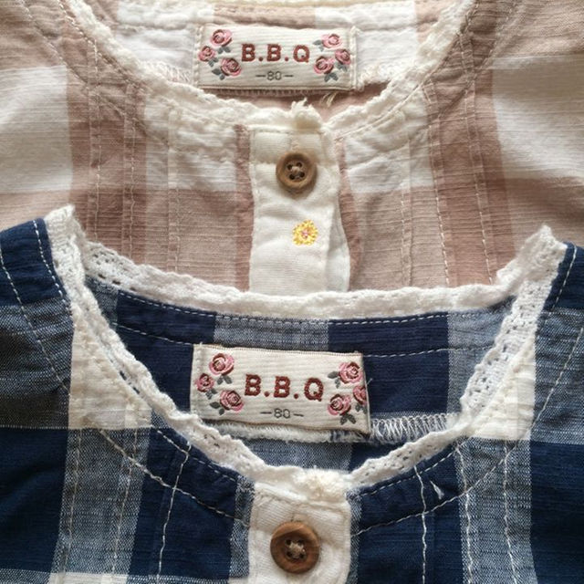 BBQ ワンピース 80 双子 キッズ/ベビー/マタニティのベビー服(~85cm)(ワンピース)の商品写真