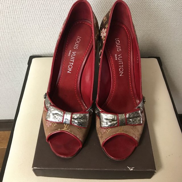 LOUIS VUITTON(ルイヴィトン)のまりん様専用♡パンプス36サイズ レディースの靴/シューズ(ハイヒール/パンプス)の商品写真