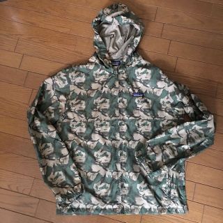 パタゴニア(patagonia)のパタゴニア 迷彩ナイロンパーカー 希少 極美品 S(日本M)サイズ(マウンテンパーカー)