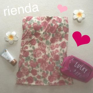 リエンダ(rienda)の✨可愛い💗リエンダ💗ローズ柄🌹ベアトップ💗✨(ベアトップ/チューブトップ)