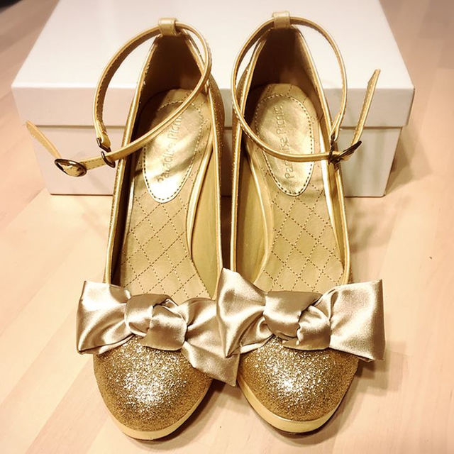 美品✩︎⡱ラメグリッターパンプス〈ゴールド〉パラダイスピクニック 結婚式　 レディースの靴/シューズ(ハイヒール/パンプス)の商品写真