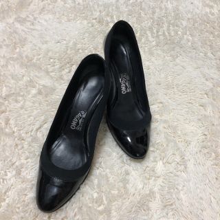 サルヴァトーレフェラガモ(Salvatore Ferragamo)のフェラガモパンプス 24.5-25(ハイヒール/パンプス)