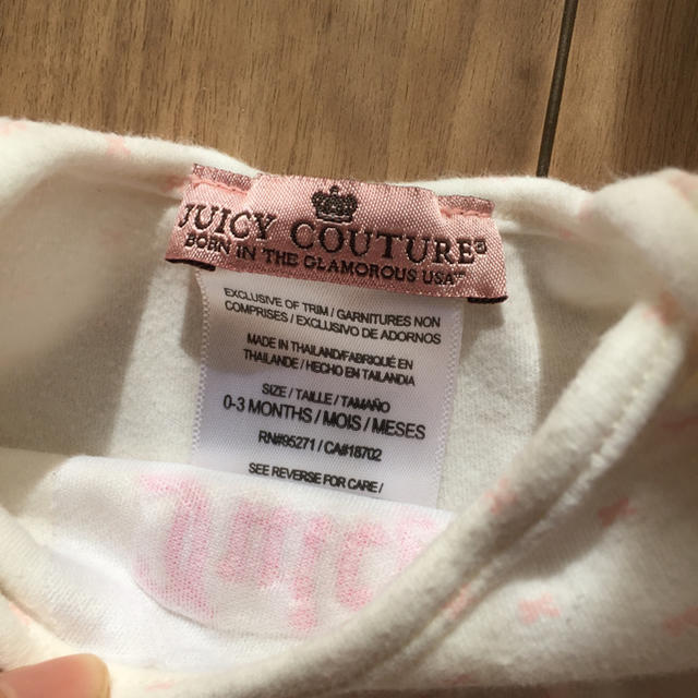 Juicy Couture(ジューシークチュール)のジューシークチュール ベビー服 トップス 60 UICY COUTURE キッズ/ベビー/マタニティのベビー服(~85cm)(トレーナー)の商品写真