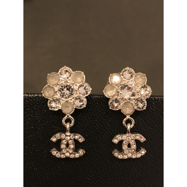 大好き ピアス 超美品‼️CHANEL ココマーク カメリアCOCOピアス CHANEL