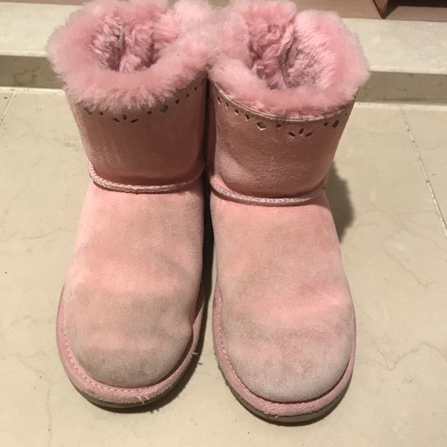 UGG(アグ)のUGG ブーツ キッズ 20センチ キッズ/ベビー/マタニティのキッズ/ベビー/マタニティ その他(その他)の商品写真