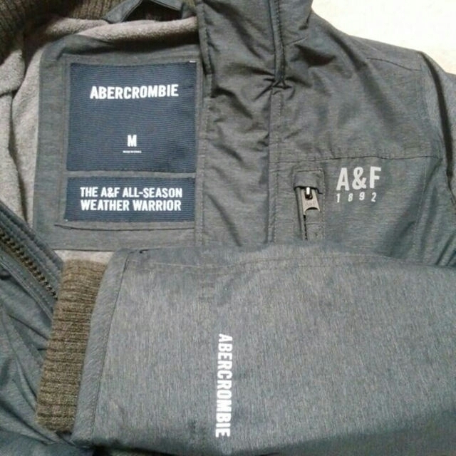 Abercrombie&Fitch(アバクロンビーアンドフィッチ)のS☆F★様専用 アバクロ ナイロンジャケット メンズのジャケット/アウター(その他)の商品写真