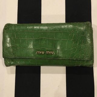 ミュウミュウ(miumiu)のミュウミュウ 長財布 miumiu 正規品(財布)