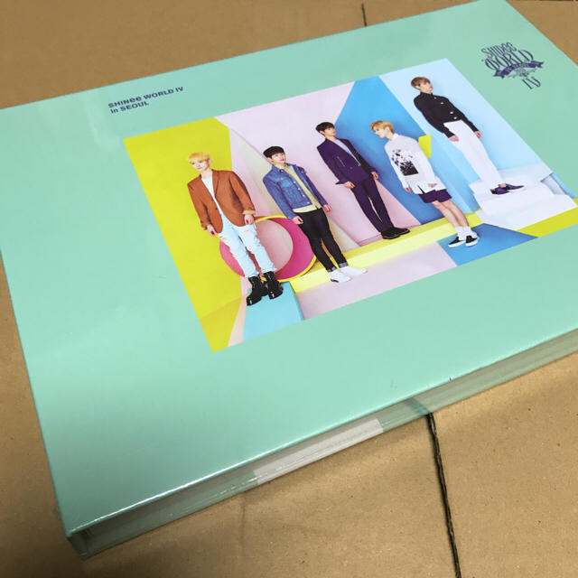 SHINee(シャイニー)のSHINee World Ⅳ in SEOUL DVD 韓国盤  新品未開封 エンタメ/ホビーのDVD/ブルーレイ(ミュージック)の商品写真