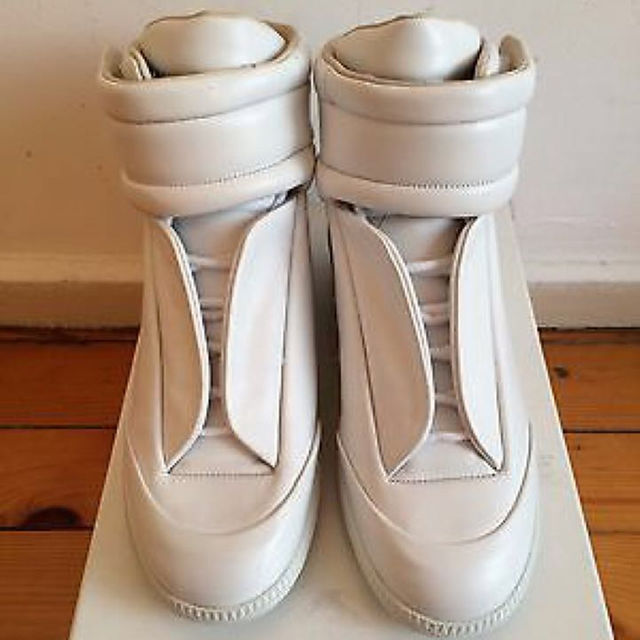 Maison Martin Margiela(マルタンマルジェラ)のマルジェラ スニーカー 44 白 yeezy boost supreme 登坂 メンズの靴/シューズ(スニーカー)の商品写真