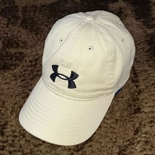 アンダーアーマー(UNDER ARMOUR)の【値下げ】アンダーアーマー キャップ (クリーム)(その他)