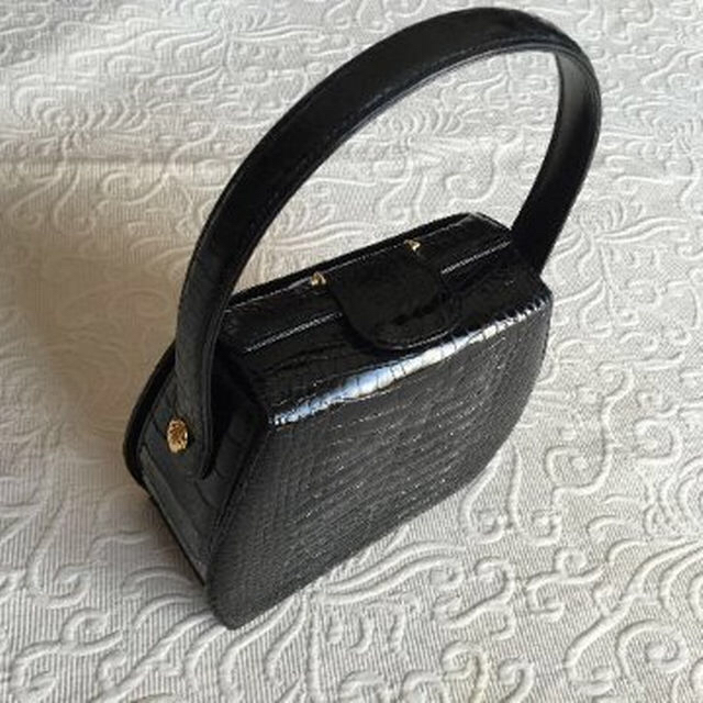 お値下美品☆JRAクロコダイル黒ハンドバッグ・シャイニング☆ | clipa.md