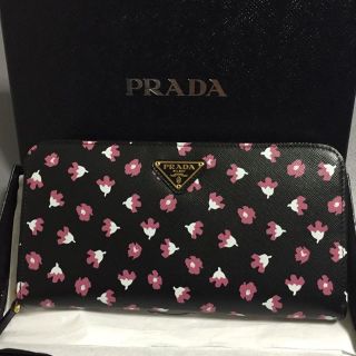 プラダ(PRADA)の定価89640円 新品 プラダ 財布 サフィアーノ 花柄(財布)