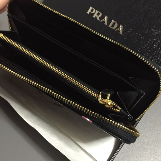 PRADA(プラダ)の定価89640円 新品 プラダ 長財布 サフィアーノ ピンク レディースのファッション小物(財布)の商品写真