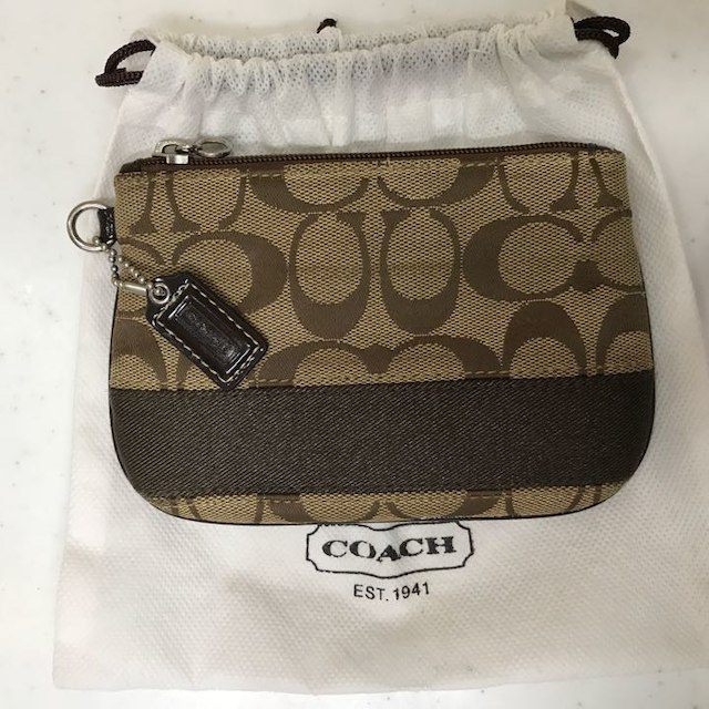 COACH(コーチ)の値下済！COACH コーチ ポーチ レディースのバッグ(ボディバッグ/ウエストポーチ)の商品写真