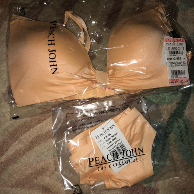 PEACH JOHN(ピーチジョン)のpeach john 新品 ブラショーツセット レディースの下着/アンダーウェア(ブラ&ショーツセット)の商品写真