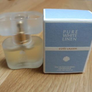 エスティローダー(Estee Lauder)のエスティローダー★ミニパフューム★ピュアホワイトリネン(香水(女性用))