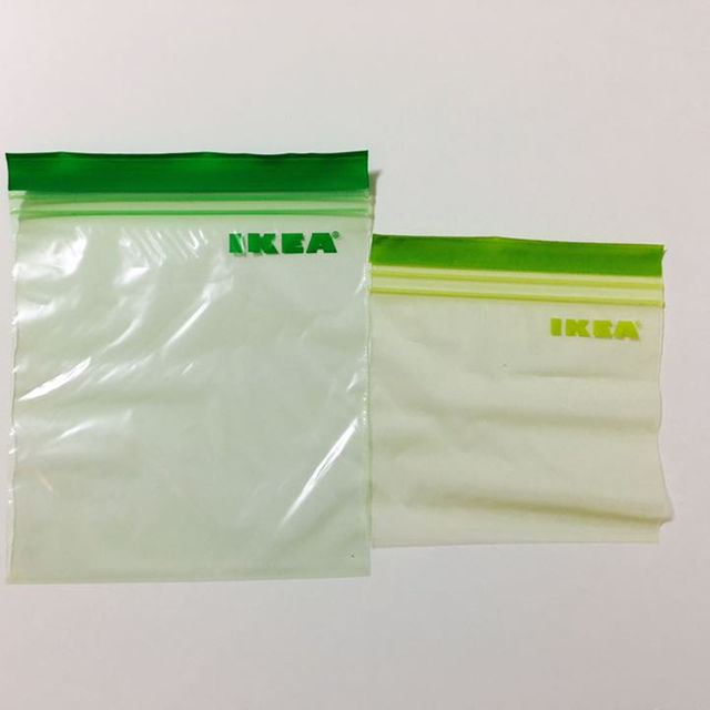 IKEA(イケア)の【廃番品】IKEA ジップロック 緑・黄緑 60枚 インテリア/住まい/日用品のキッチン/食器(その他)の商品写真