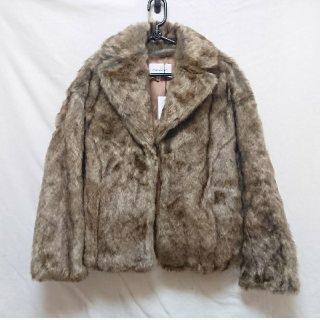 マウジー(moussy)のマウジー 未使用タグ付き SHORT FAKE FUR COAT

(毛皮/ファーコート)