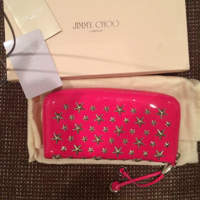 JIMMY CHOO(ジミーチュウ)のジミーチュウ♡ラウンドファスナー財布 レディースのファッション小物(財布)の商品写真