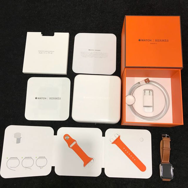 Hermes(エルメス)のAppleCare+加入済み アップルウォッチ エルメス 38mm レディースのファッション小物(腕時計)の商品写真