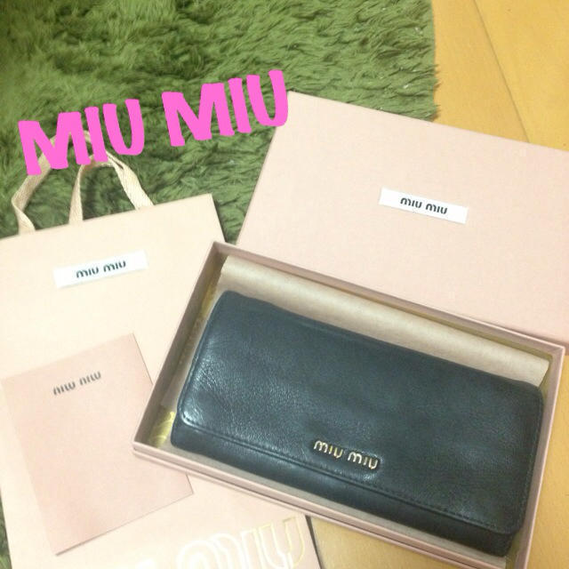 MIU MIU - 〈値下げ〉MIU MIU長財布＊
