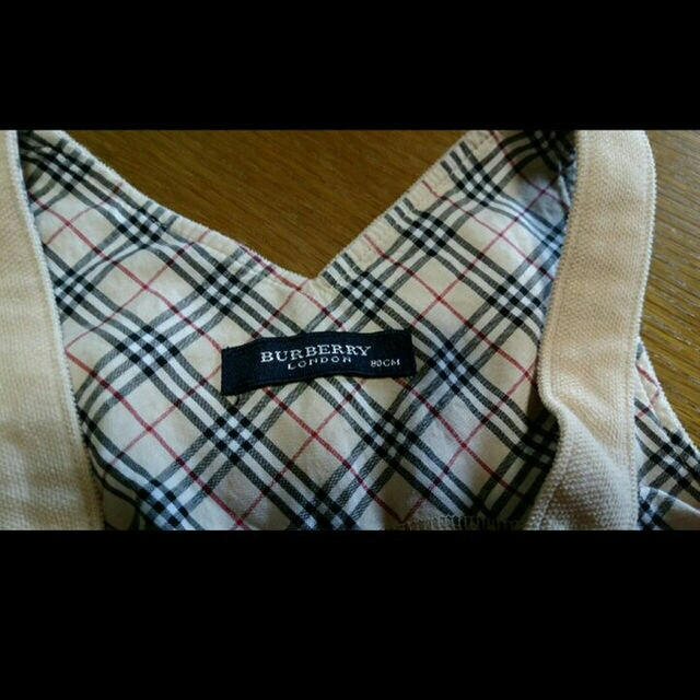 BURBERRY(バーバリー)の可愛すぎます！手触り着ごこち抜群☆バーバリー　オーバーオール　80㎝ キッズ/ベビー/マタニティのベビー服(~85cm)(パンツ)の商品写真